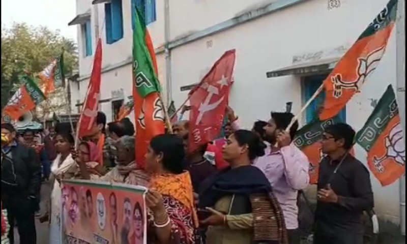 বিজেপির মিছিলে সিপিএমের ঝান্ডা, গেরুয়া লালে মিলেমিশে একাকার হুগলি 21