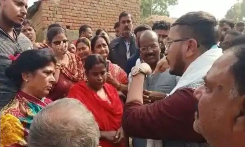 সাংসদ বসন্তের কোকিল, দিদির দুত কর্মসূচিতে গ্রামবাসীদের বিক্ষোভের মুখে শতাব্দী রায় 7