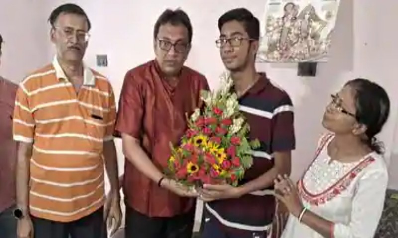 ICSE 2023 Topper: ৫০০-তে তার প্রাপ্ত নম্বর ৪৯৯, ICSE টপার বর্ধমানের ছেলে 32