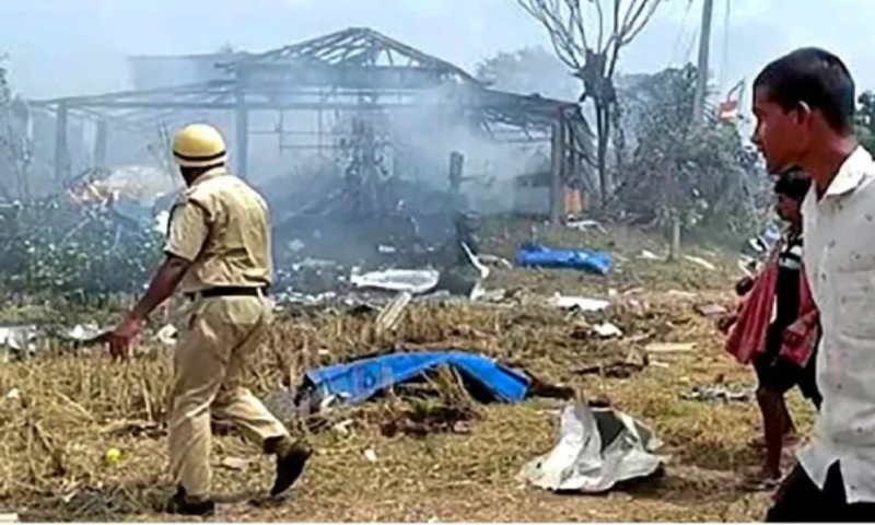 দুবরাজপুর বিস্ফোরণ: সকাল থেকে আরও তৎপর পুলিশ 17