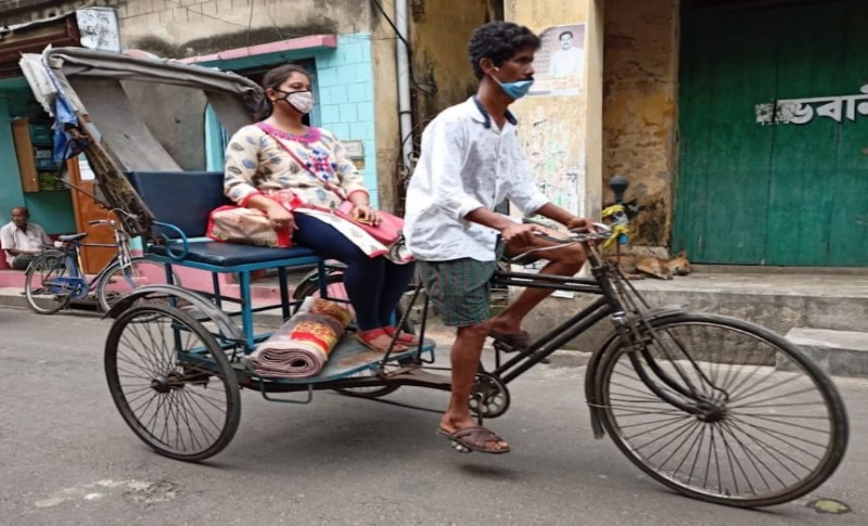 মুর্শিদাবাদ জুড়ে টোটোর দাপটে রুজির সঙ্কটে প্যাডেল রিক্সা চালকরা 5